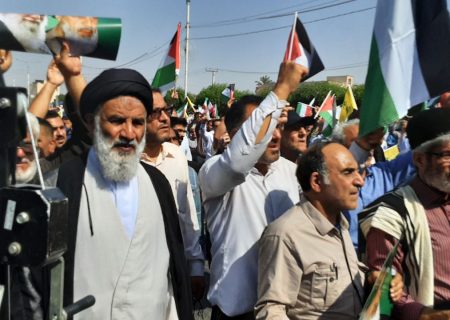 اسرائیل کوچک‌تر از آن است که در مقابل ایران اسلامی قد علم کند