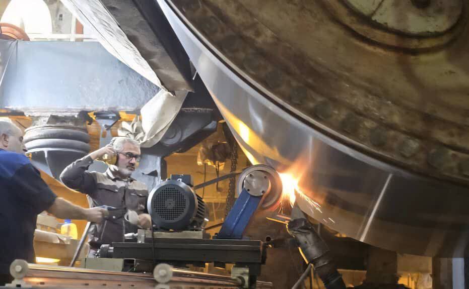 اجرای عملیات سنگ زنی سیلندر یانکی در شرکت حریر خوزستان برای نخستین بار در کشور