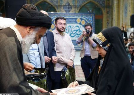 تجلیل از مادران و همسران شهدای اقتدار در حرم حضرت علی ابن مهزیار اهوازی