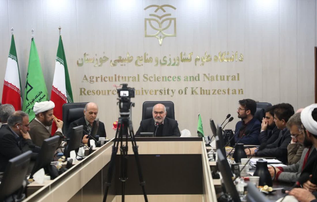 آغاز به کار اندیشکده حکمرانی آب در خوزستان با حضور استاندار