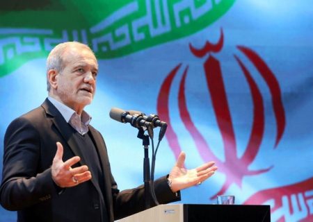 پزشکیان:راه شهید سلیمانی و سرداران مقاومت را با قدرت ادامه خواهیم داد