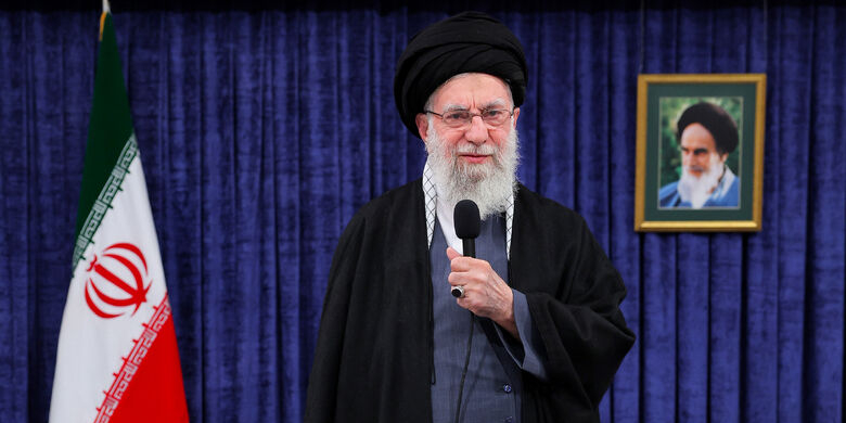 روز ۲۲ بهمن دشمن را مأیوس کنید