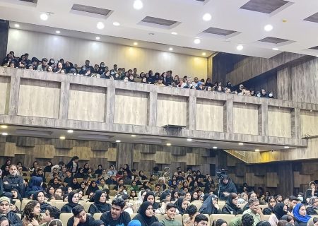 تجلیل از نخبگان و آینده سازان خوزستانی که بر محرومیت پیروز شدند 