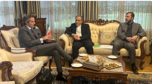 گروسی: با عراقچی گفت‌و‌گوهای عمیقی داشتم