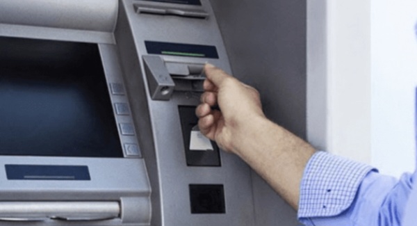 تمدید خودکار سه ماهه کارت‌های بانکی