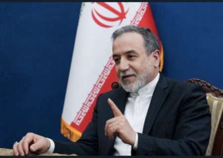 عراقچی: آمریکا انتخاب کند، یا آتش‌بس یا ادامه جنگ از طریق اسرائیل