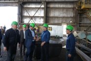 تقدیر فرماندار اهواز از کارگران شرکت لوله سازی